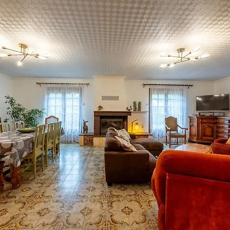 Сasa de vacaciones Hacienda Spacieuse Avec Jardin 3000m2 Proche Plages Narbonne