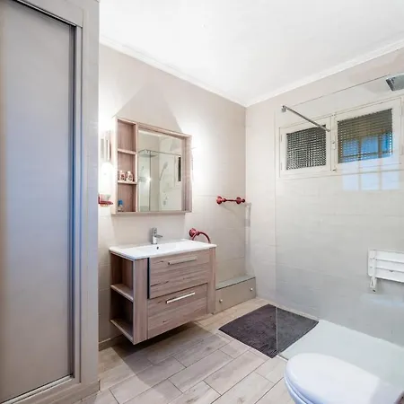 Hacienda Spacieuse Avec Jardin 3000m2 Proche Plages Narbonne Vinassan